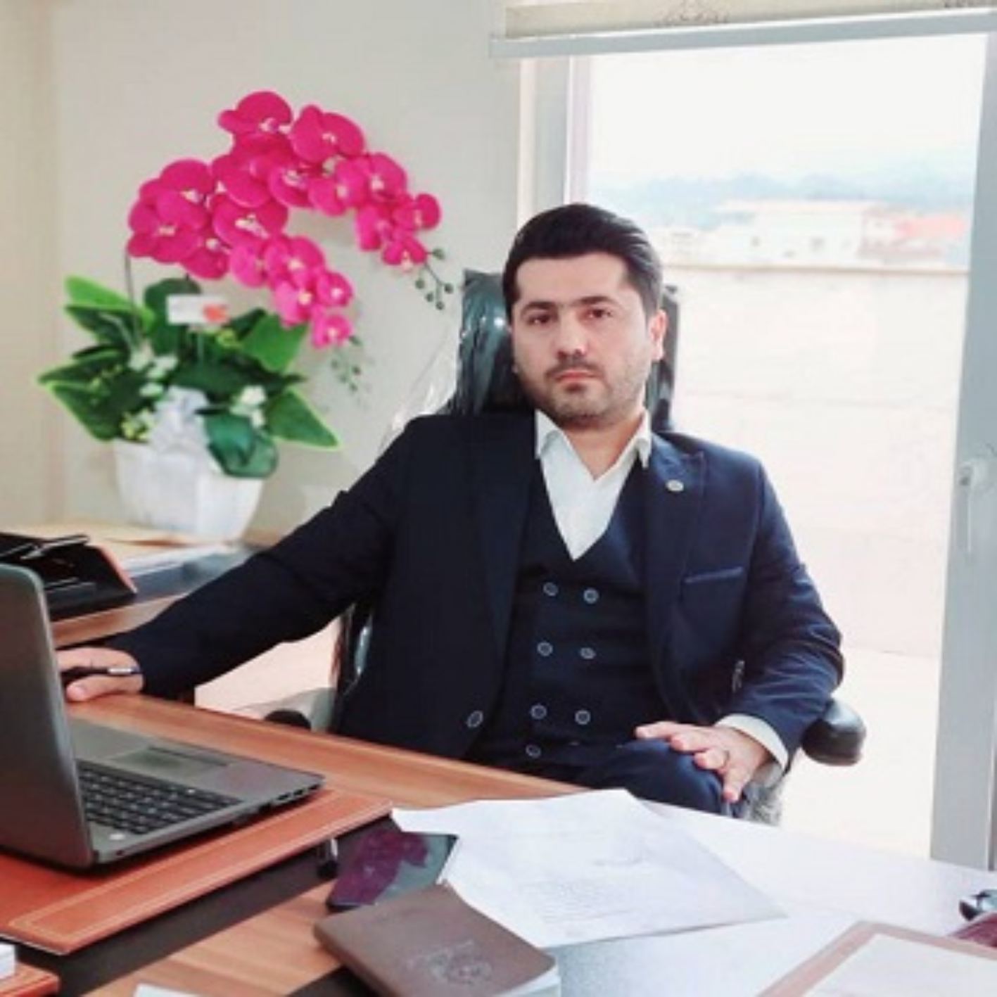  وکیل افشین اسلامی