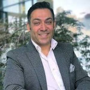 وکیل دکتر علی روشن قیاس