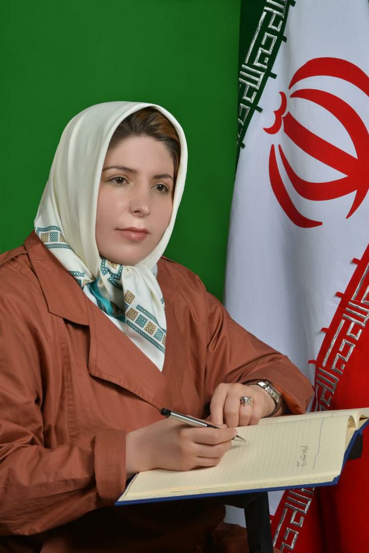  وکیل لیلا آرین پارسا